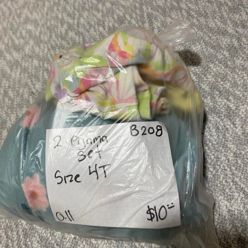 girl size 4 pajama bundle. SKU-B208 - Picture 6 of 6
